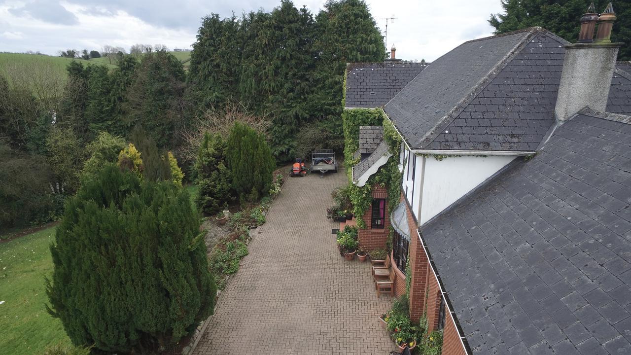 Pinewood Lodge Guest House Omagh Exterior photo