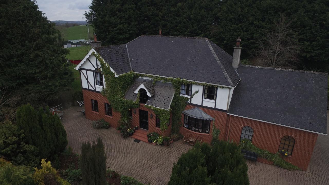Pinewood Lodge Guest House Omagh Exterior photo